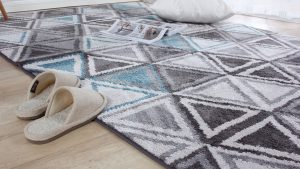 Tapis de salon, pourquoi faudrait-il mieux l’acheter sur internet plutôt qu’en magasin ?