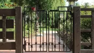 Portails en aluminium sur-mesure dans le Haut-Rhin : Pourquoi choisir cette option ?