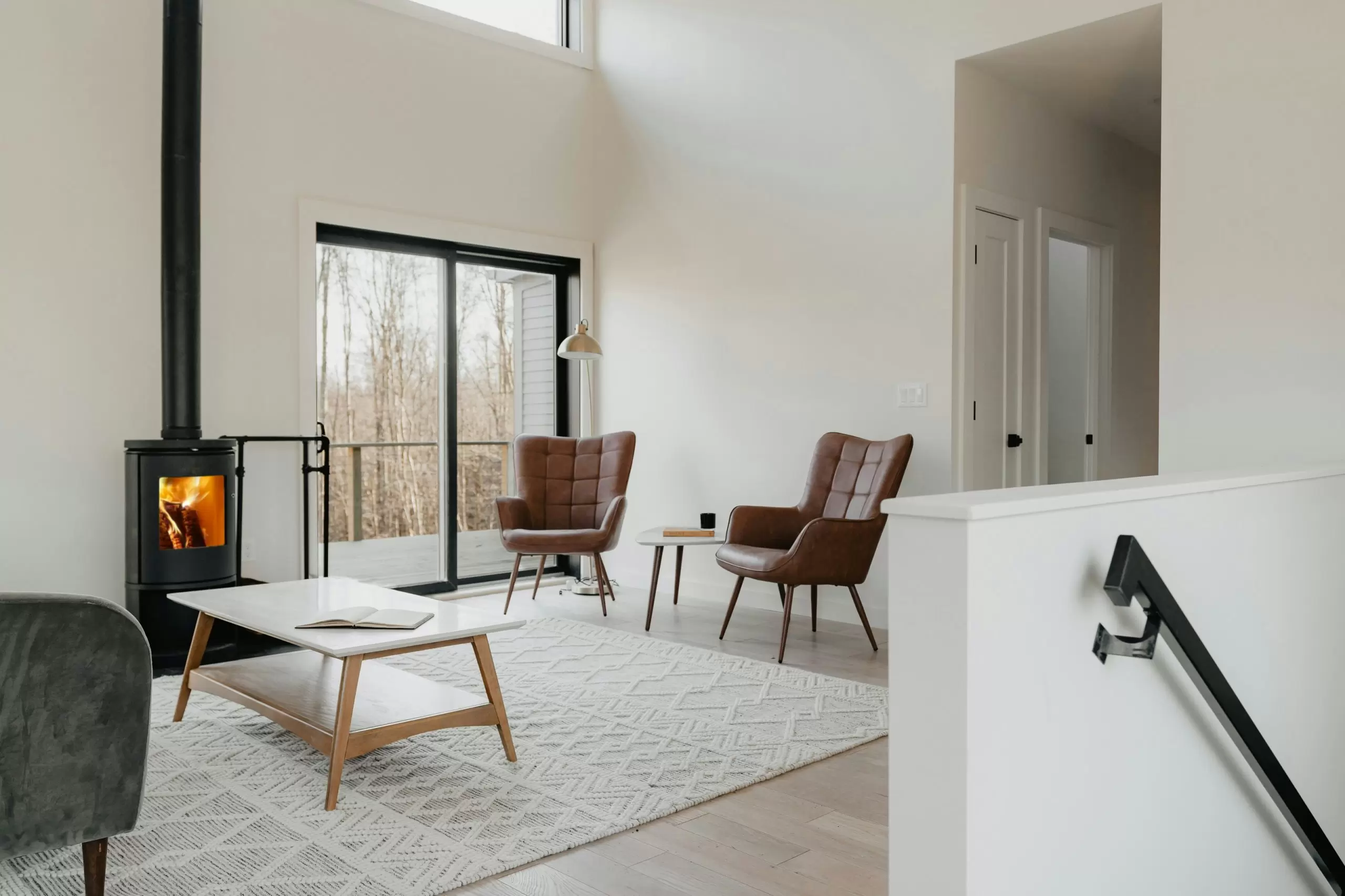 découvrez notre sélection de chaises contemporaines pour un intérieur moderne et élégant. trouvez la chaise parfaite pour votre espace de vie. livraison rapide et gratuite.