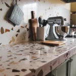 Plan de travail en terrazzo : beauté et robustesse pour une cuisine unique