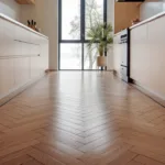 Parquet dans une cuisine : allier élégance et praticité au cœur de la maison