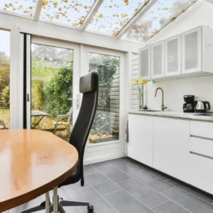 Extension sur mesure à Alès : optimisez espace, lumière et design…