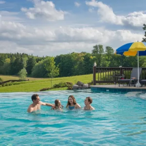 Un Spa de nage familial à la maison c&rsquo;est possible